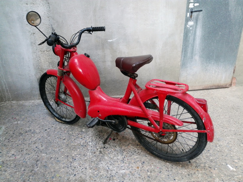 motocicleta ciclomotor metal por restaurar no func 98x61x106 1u